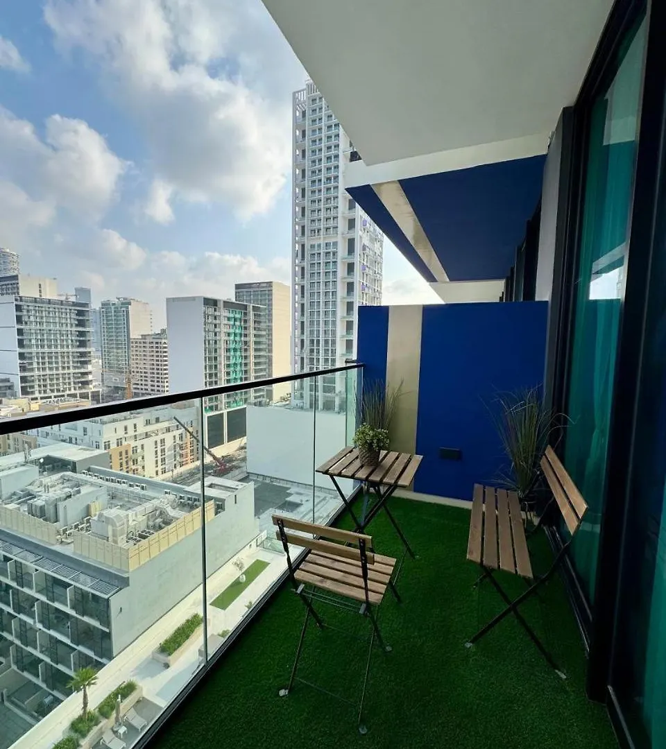 Serene 1-Bedroom Apartment With Pool View In Jvc Dubaj