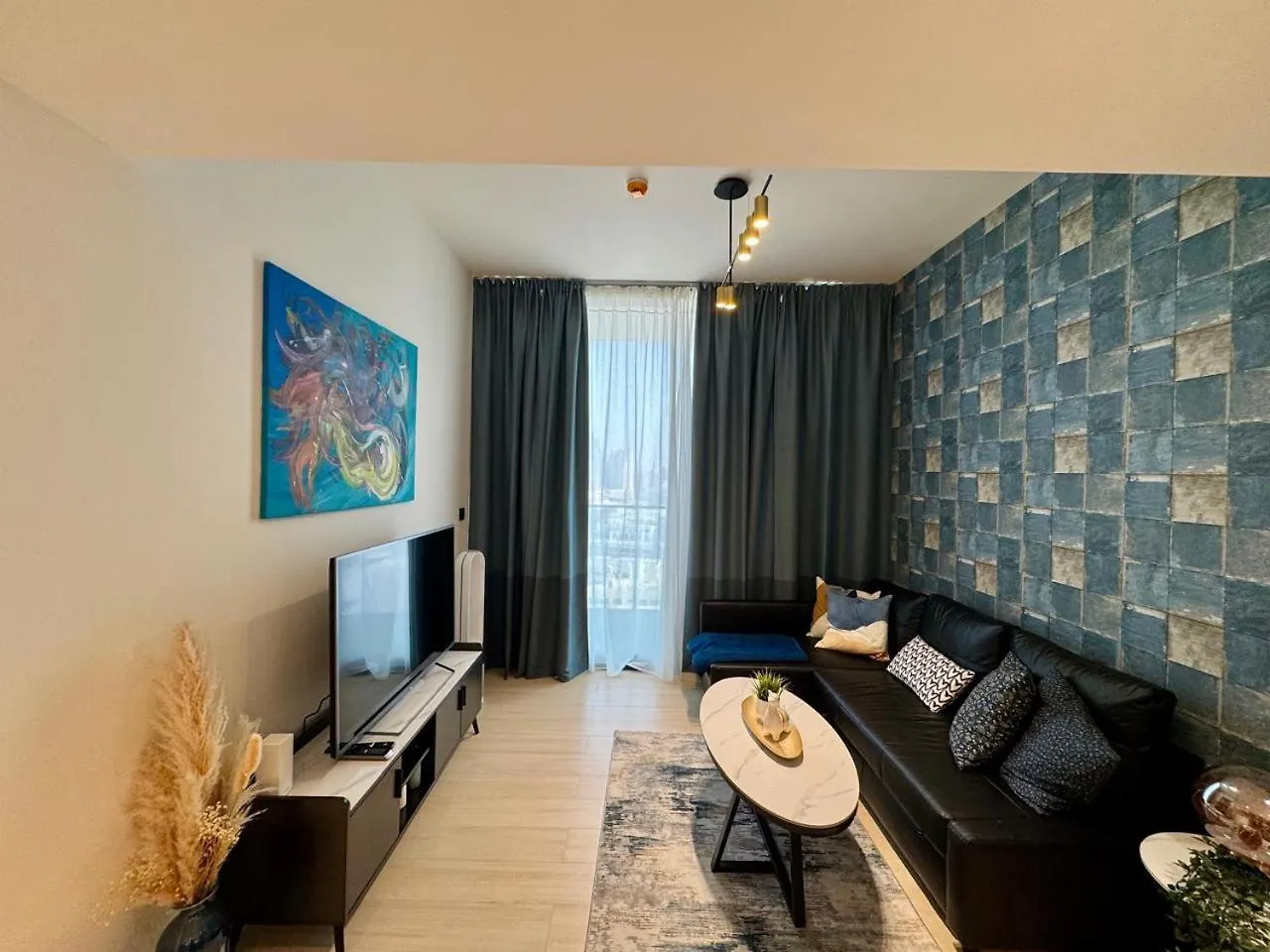 Serene 1-Bedroom Apartment With Pool View In Jvc Dubaj Egyesült Arab Emírségek