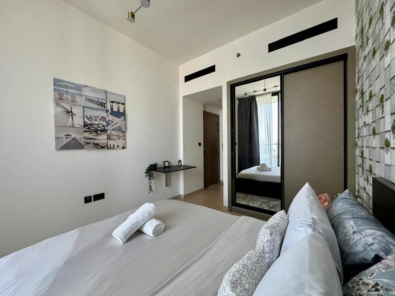 Serene 1-Bedroom Apartment With Pool View In Jvc Dubai 0*,